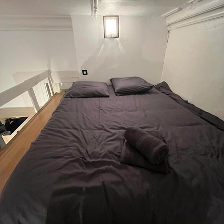 Bel Appartement Avec Mezzanine En Plein Centre De Bordeaux Exterior photo