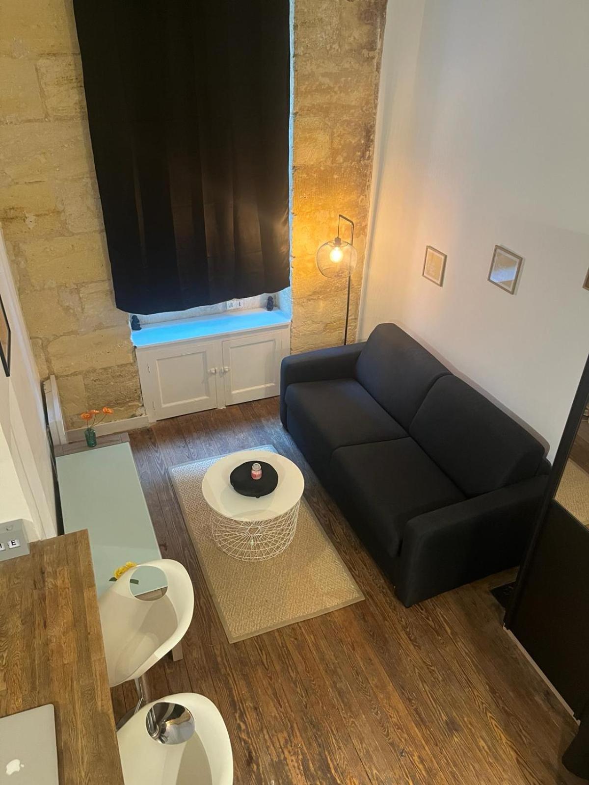 Bel Appartement Avec Mezzanine En Plein Centre De Bordeaux Exterior photo