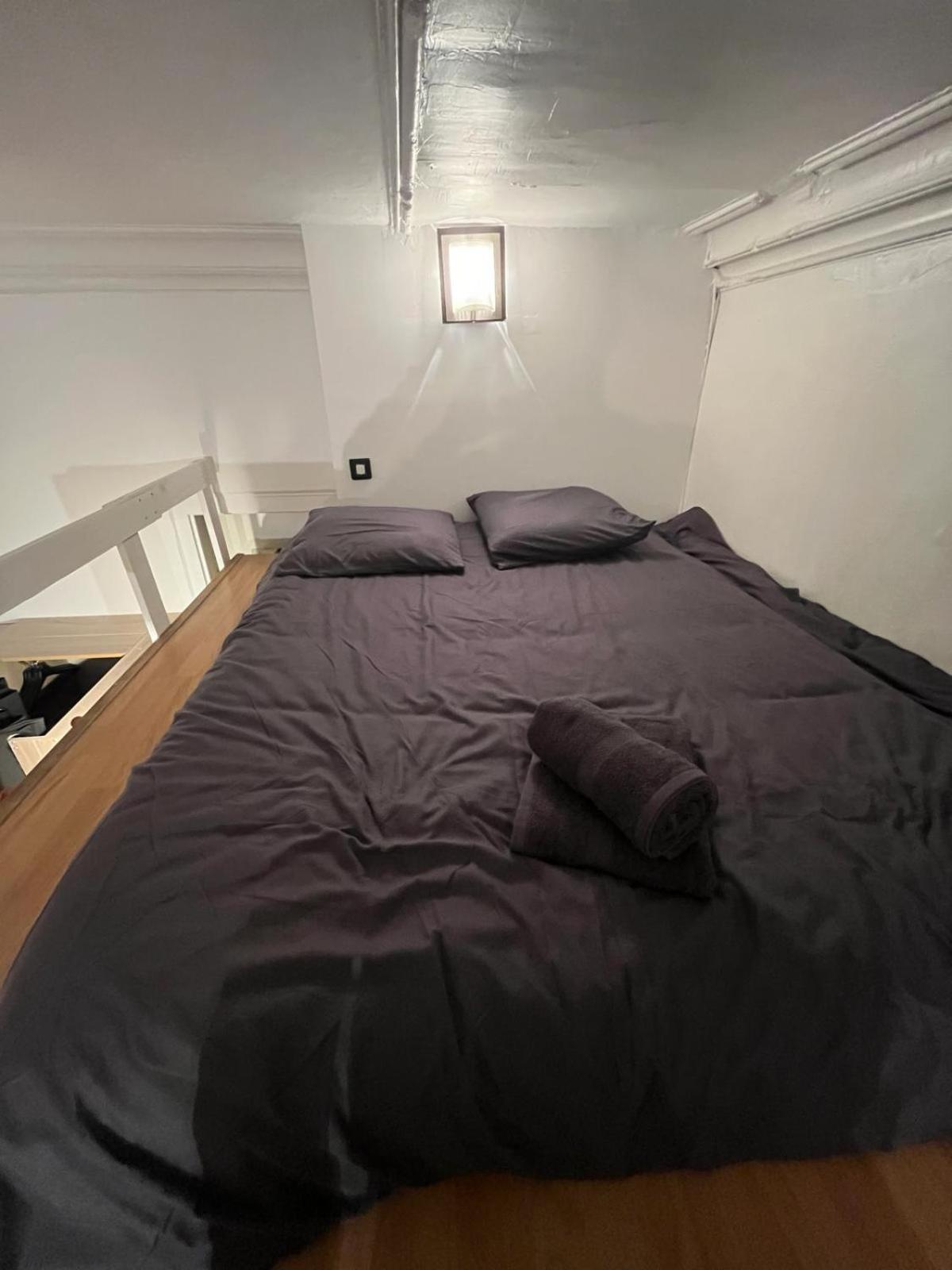 Bel Appartement Avec Mezzanine En Plein Centre De Bordeaux Exterior photo